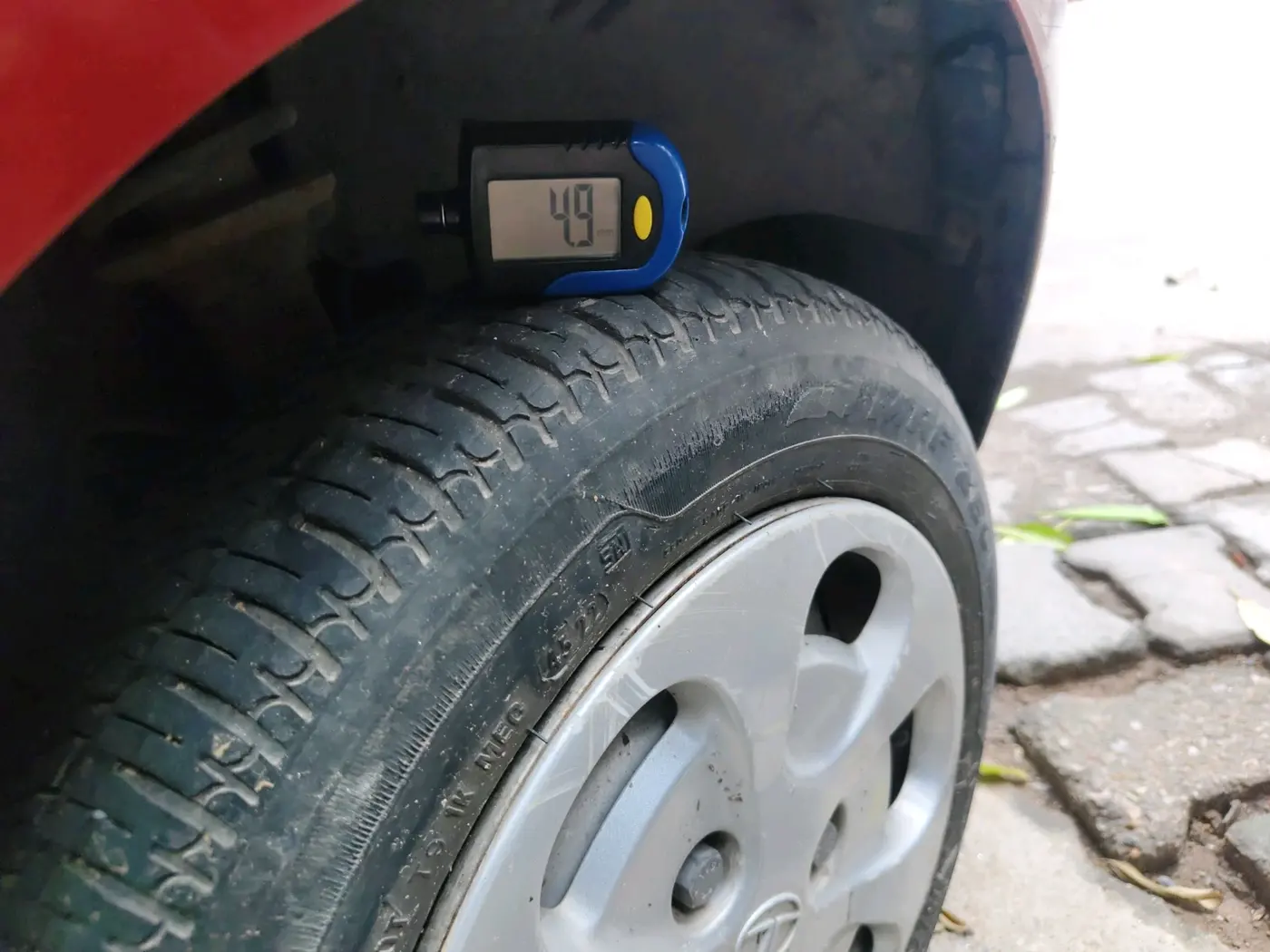 2015 Tata Nano TWIST XTA, Petrol, Automatic, 47,814 km, tyre