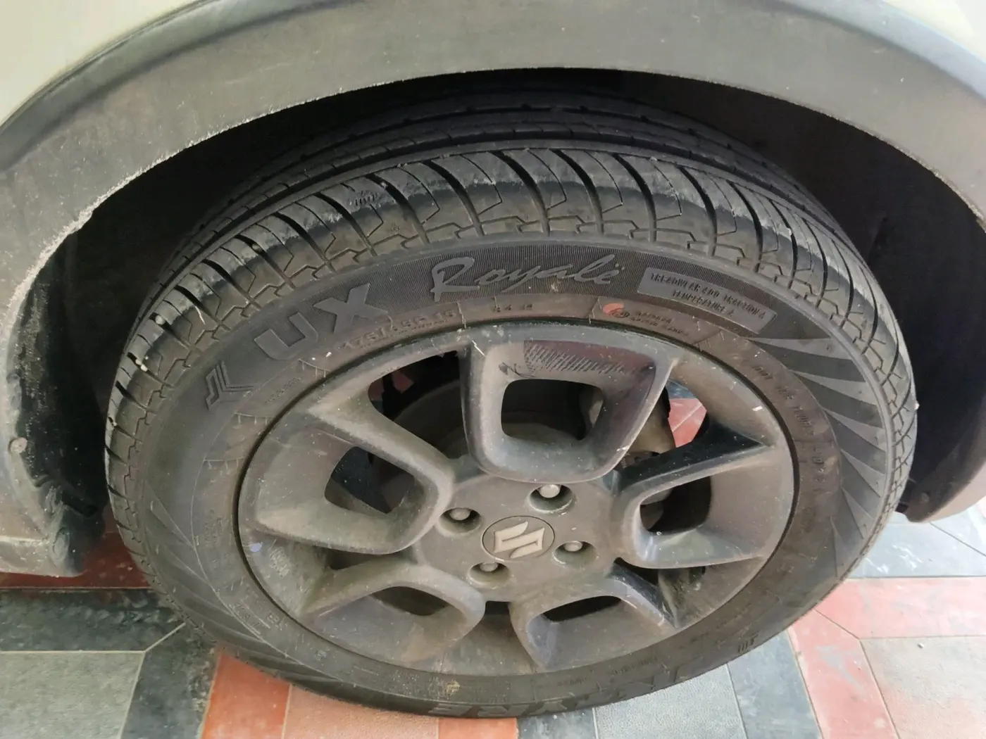 2018 Maruti IGNIS ALPHA 1.2 AMT, Petrol, Automatic, 61,759 km, tyre