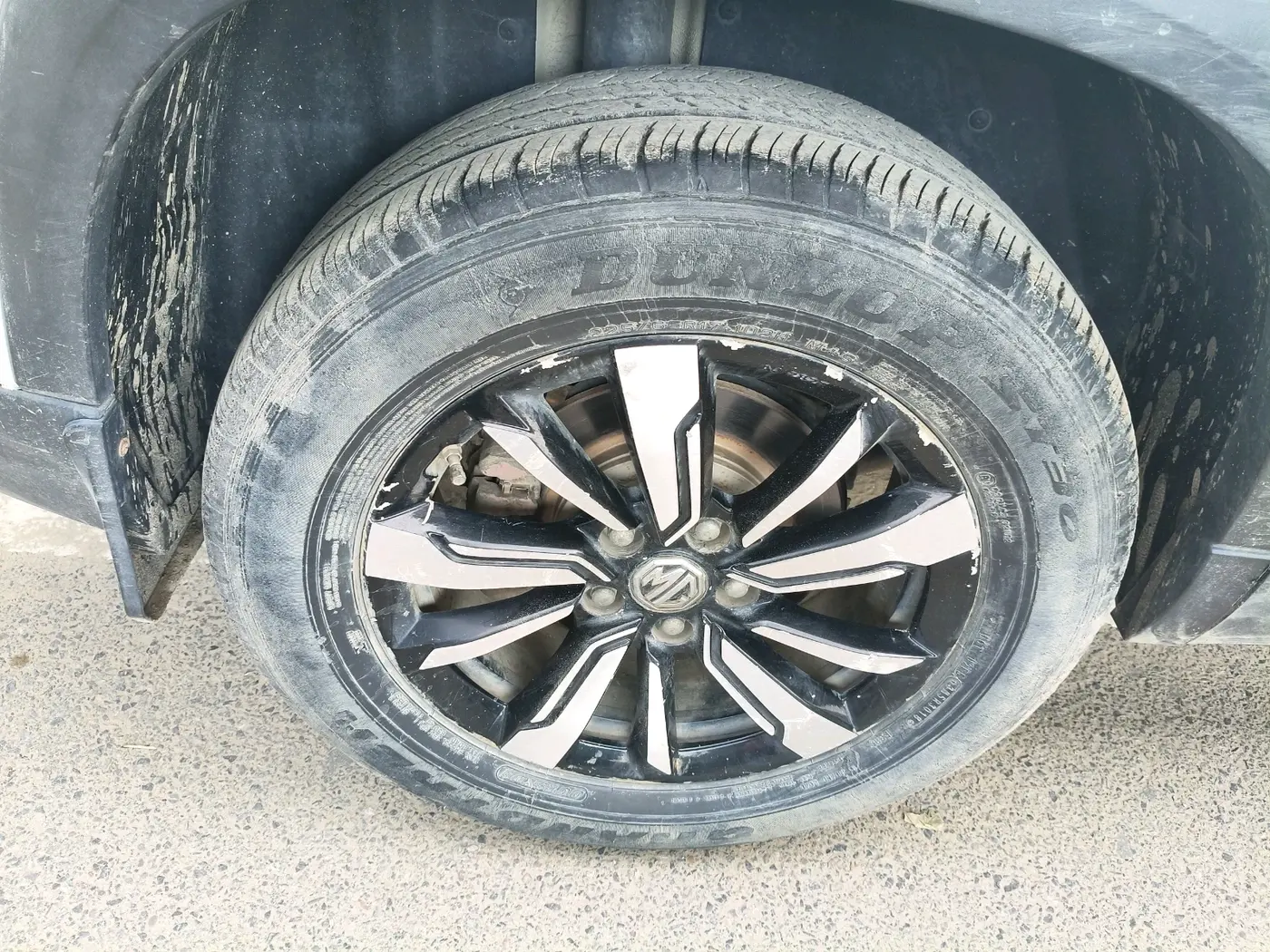 2019 MG HECTOR SMART HYBRID 1.5 PETROL, Petrol, Manual, 43,837 km, tyre