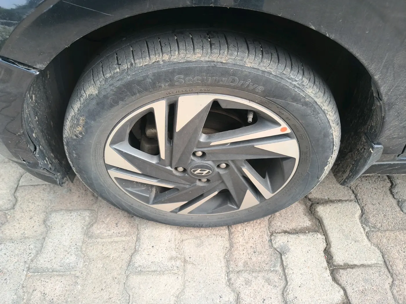 2021 Hyundai NEW I20 ASTA 1.2 AT, Petrol, Automatic, 56,280 km, tyre