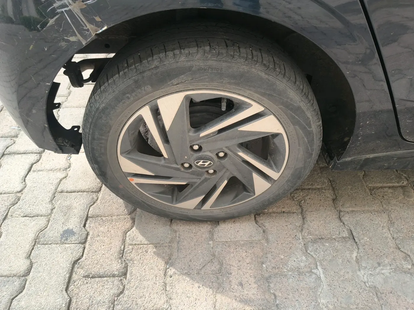 2021 Hyundai NEW I20 ASTA 1.2 AT, Petrol, Automatic, 56,280 km, tyre