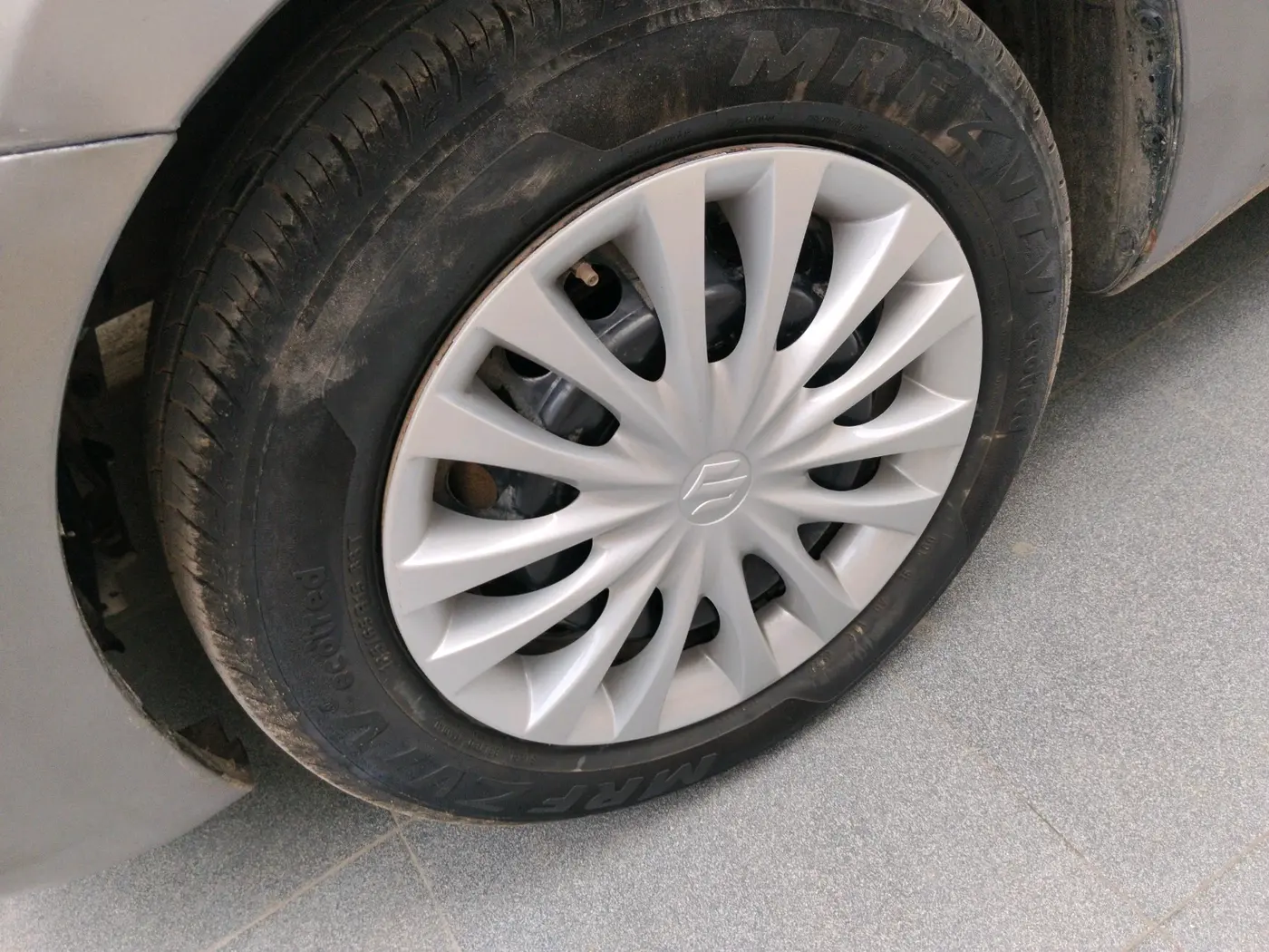 2017 Maruti Ciaz VXI (O), Petrol, Manual, 65,172 km, tyre