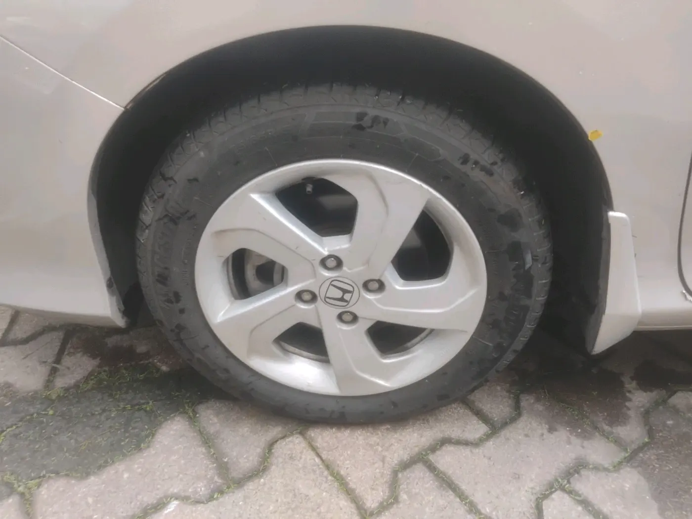 2016 Honda City 1.5L I-VTEC VX, Petrol, Manual, 33,281 km, tyre