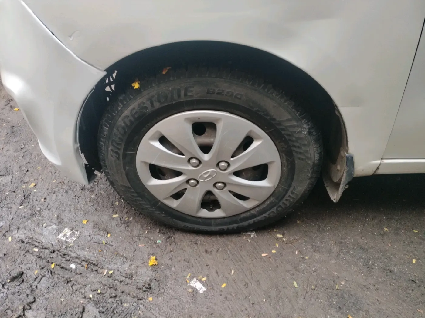 2011 Hyundai i10 SPORTZ 1.2 AT, Petrol, Automatic, 70,646 km, tyre