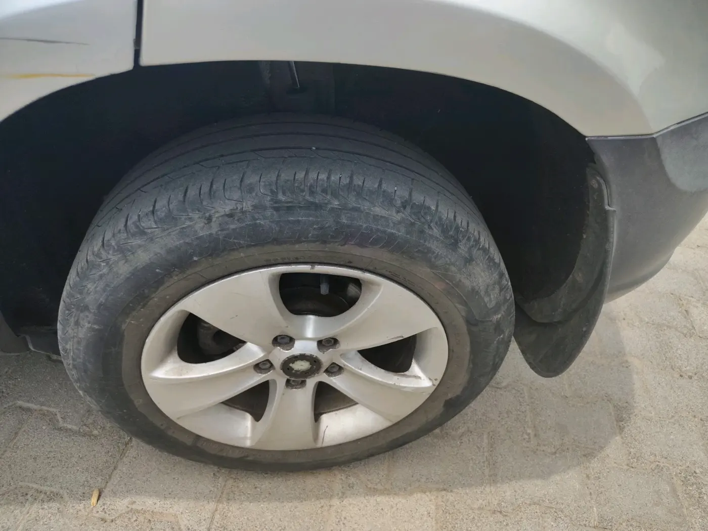 2012 Skoda Yeti AMBIENTE, Diesel, Manual, 1,44,528 km, tyre