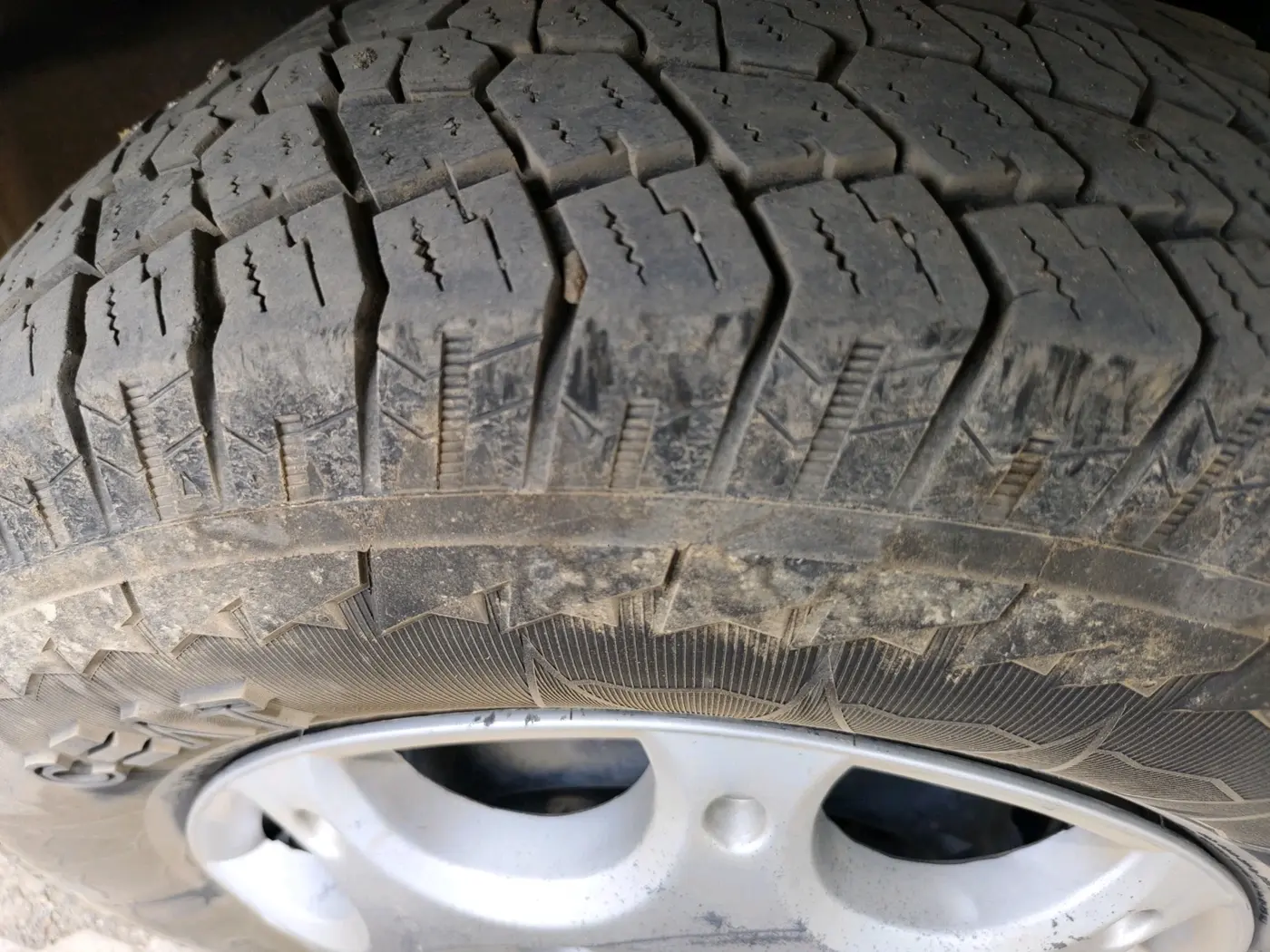 2023 Mahindra Bolero B6 (O), Diesel, Manual, 89,099 km, tyre