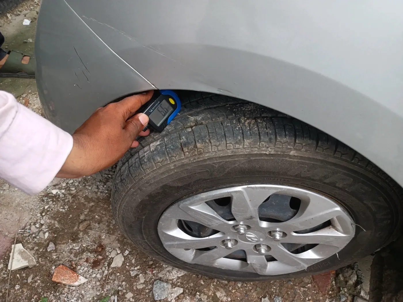 2016 Hyundai Eon MAGNA +, Petrol, Manual, 1,15,583 km, tyre