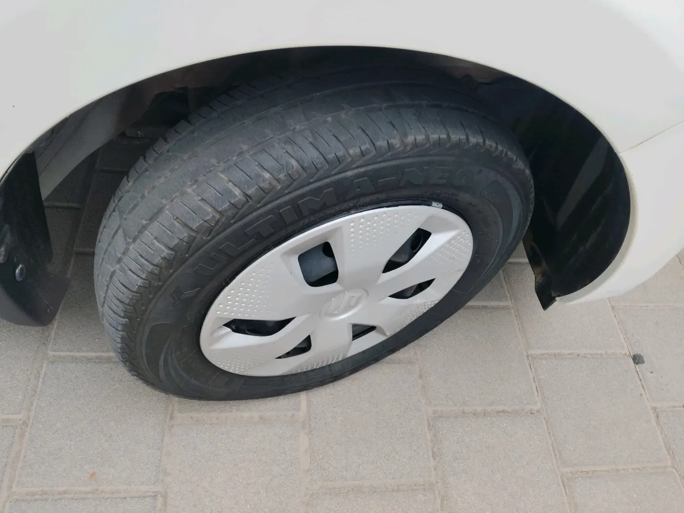 2023 Maruti Alto K10 VXI PLUS AMT, Petrol, Automatic, 27,377 km, tyre
