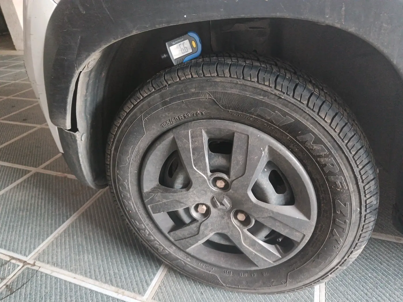 2019 Renault Kwid RXT 1.0 (O), Petrol, Manual, 51,907 km, tyre