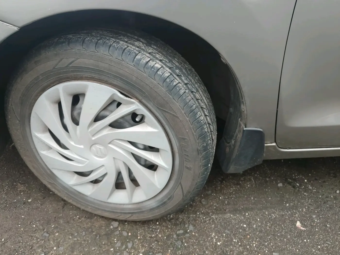 2017 Maruti Baleno DELTA PETROL 1.2, Petrol, Manual, 51,757 km, tyre