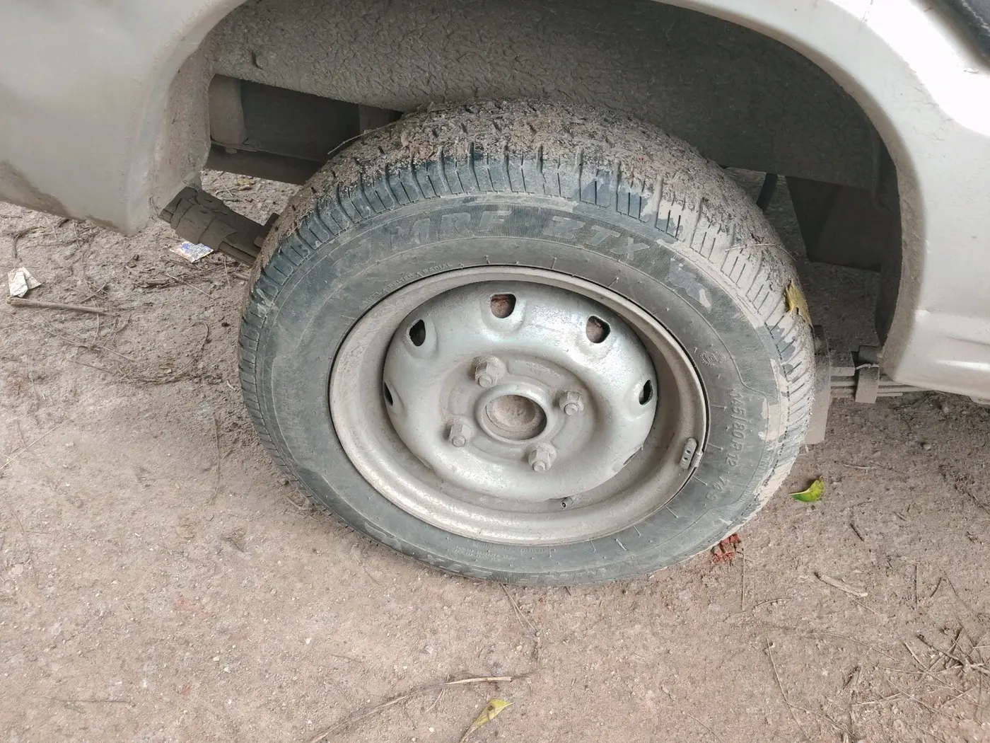 2018 Maruti OMNI E 8 STR, CNG, Manual, 1,47,556 km, tyre