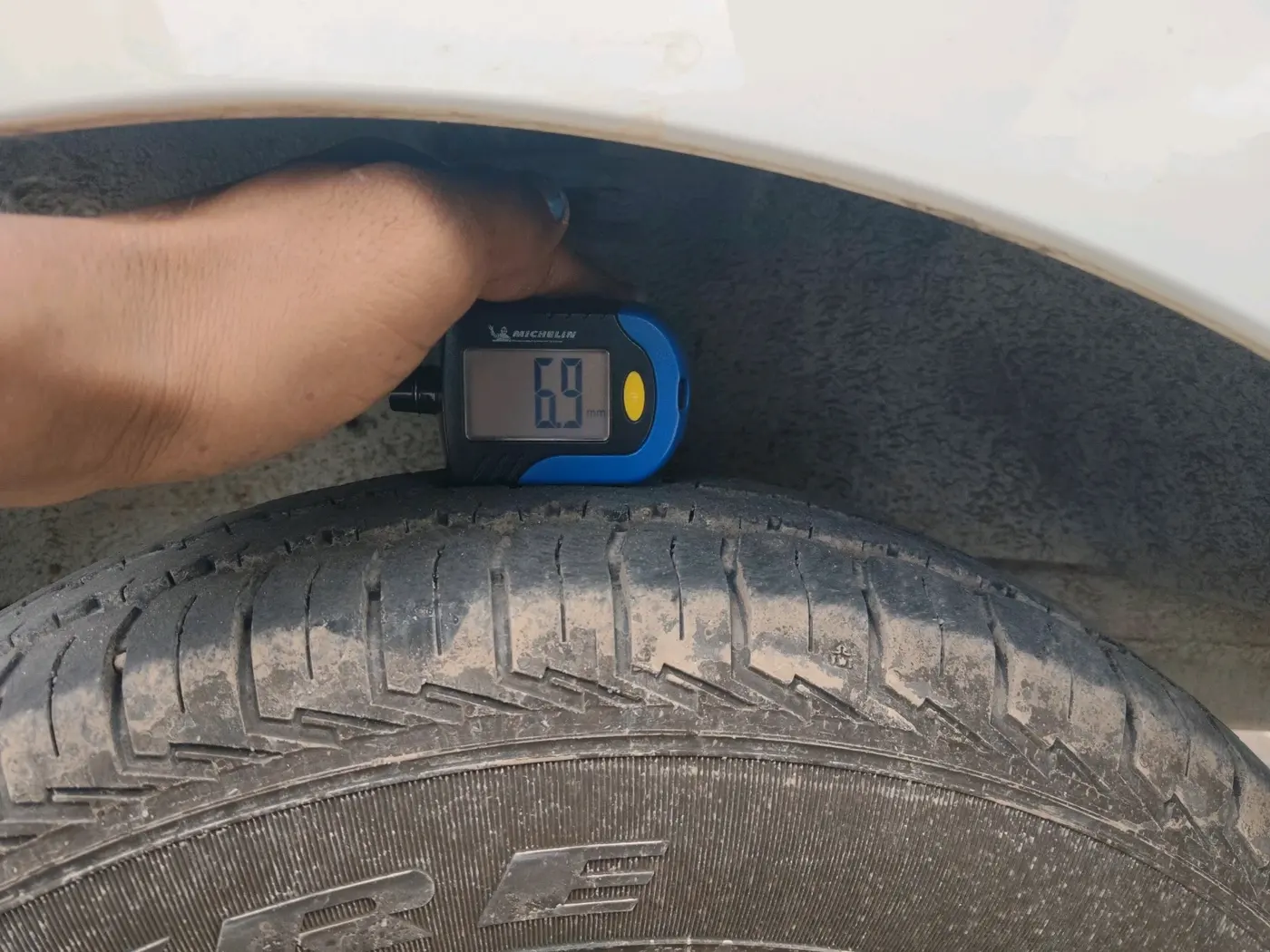 2026 Maruti Eeco 5 STR AC, Petrol, Manual, 5,399 km, tyre