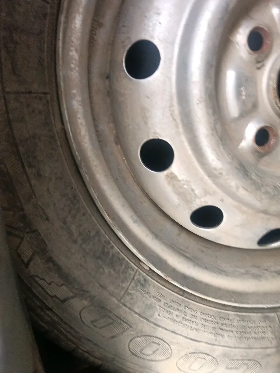 2013 Maruti Wagon R 1.0 LXI CNG, CNG, Manual, 1,00,293 km, tyre
