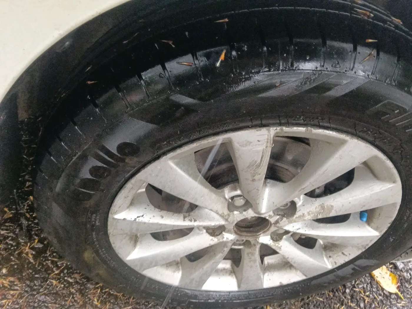 2014 Maruti Ertiga ZDI, Diesel, Manual, 1,53,595 km, tyre