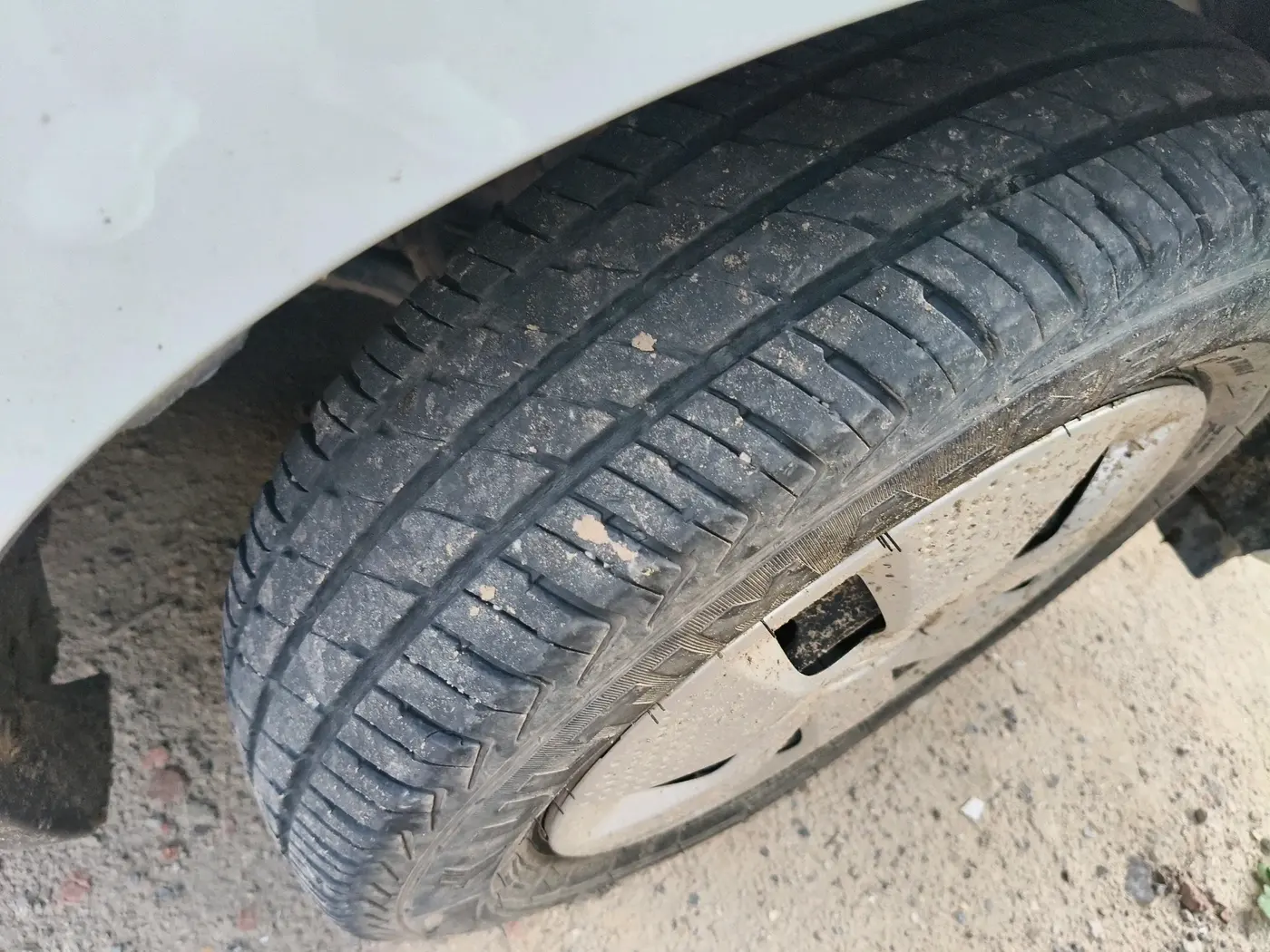 2023 Maruti Alto K10 VXI, Petrol, Manual, 25,044 km, tyre