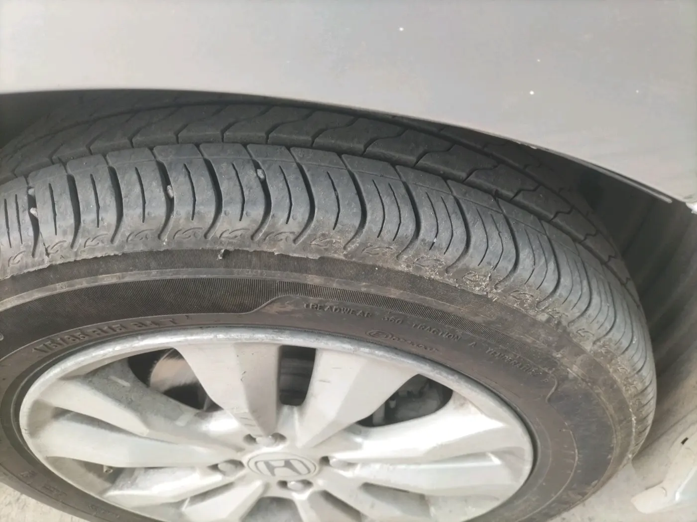 2012 Honda City 1.5L I-VTEC V AT, CNG, Automatic, 99,339 km, tyre