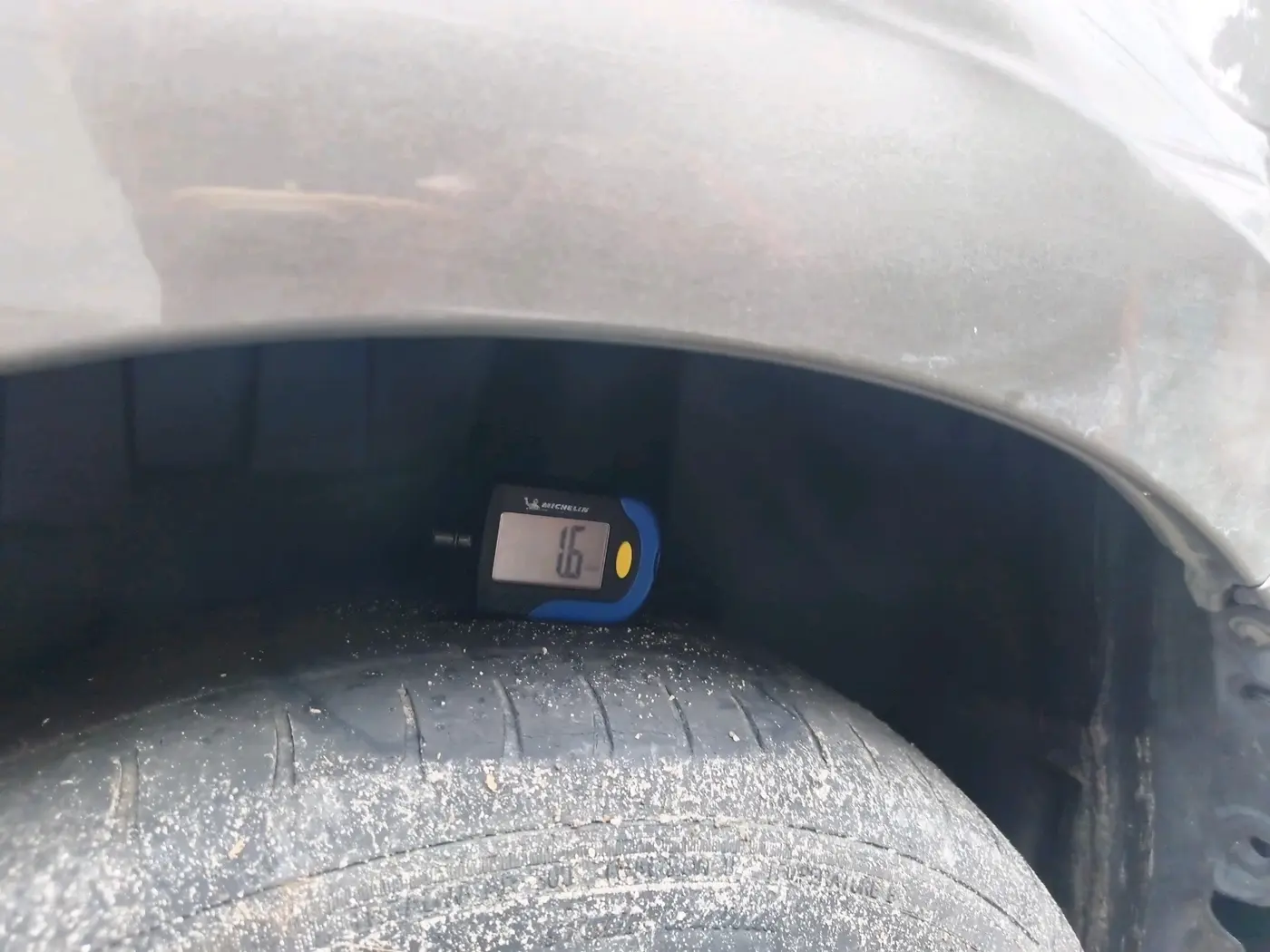 2019 Maruti Swift VXI, Petrol, Manual, 70,171 km, tyre