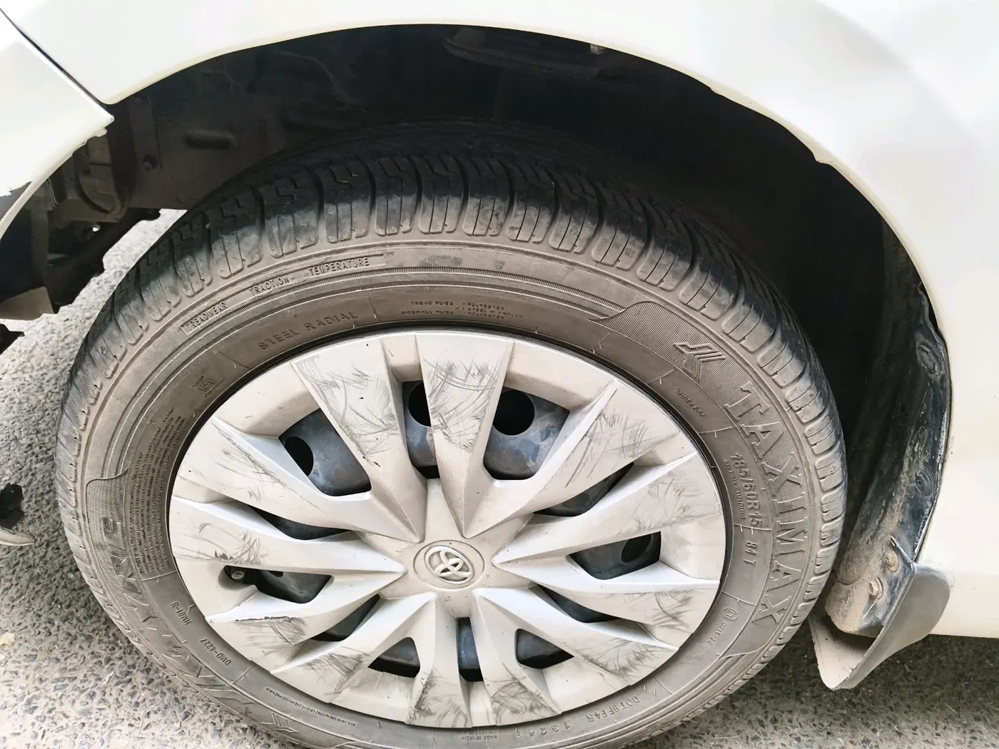2021 Toyota YARIS J MT, Petrol, Manual, 81,843 km, tyre