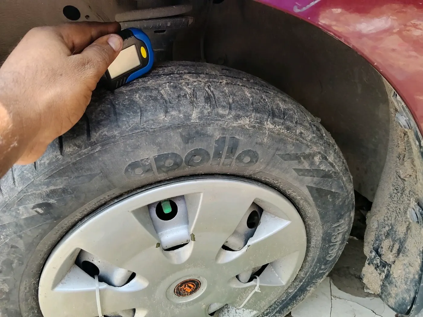 2012 Maruti Wagon R 1.0 LXI, CNG, Manual, 1,44,561 km, tyre