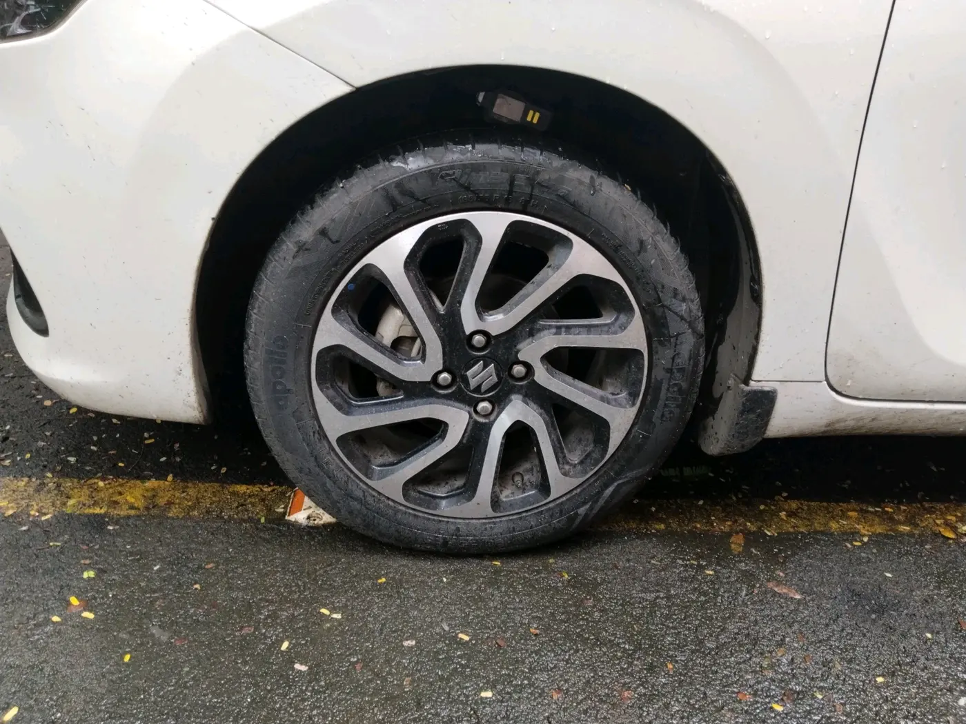 2023 Maruti Baleno ALPHA 1.2 AGS, Petrol, Automatic, 24,372 km, tyre