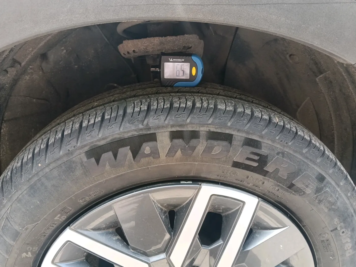 2021 Hyundai VENUE SX 1.0 TURBO IMT, Petrol, Manual, 29,965 km, tyre