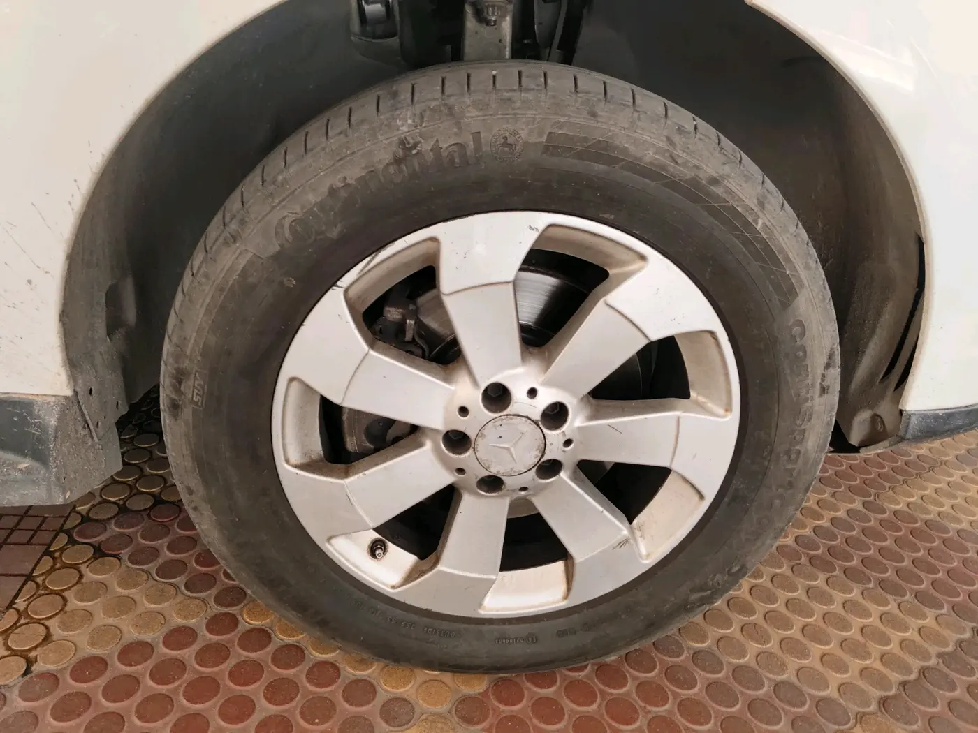 2014 Mercedes Benz Ml Class 250 CDI, Diesel, Automatic, 1,56,208 km, tyre