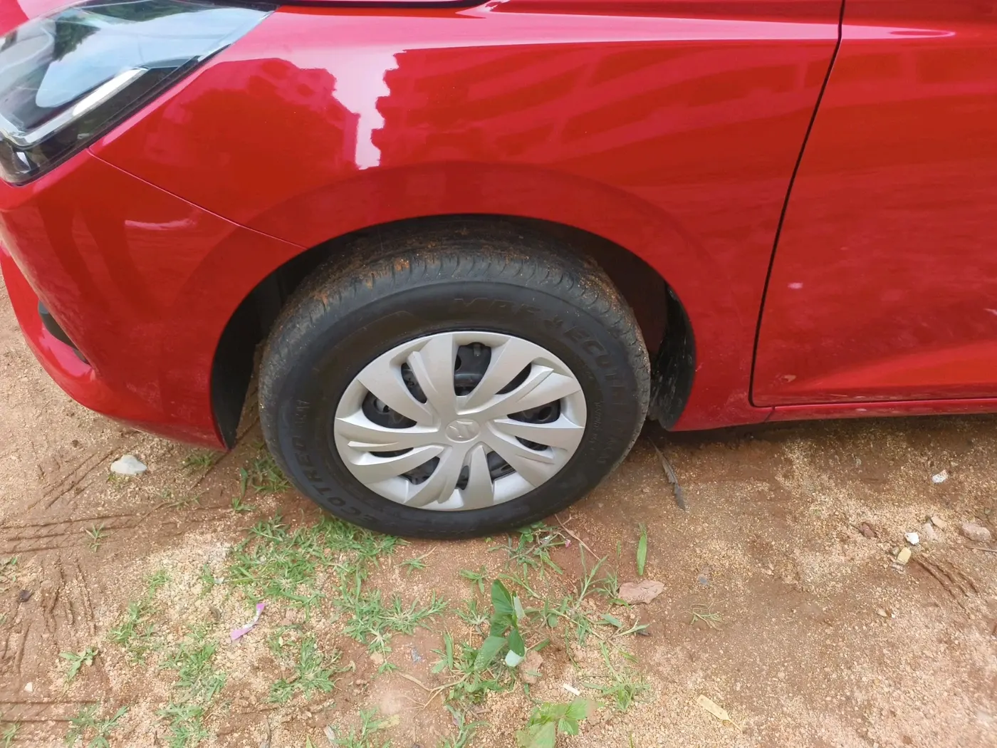2026 Maruti Swift VXi, Petrol, Manual, 491 km, tyre