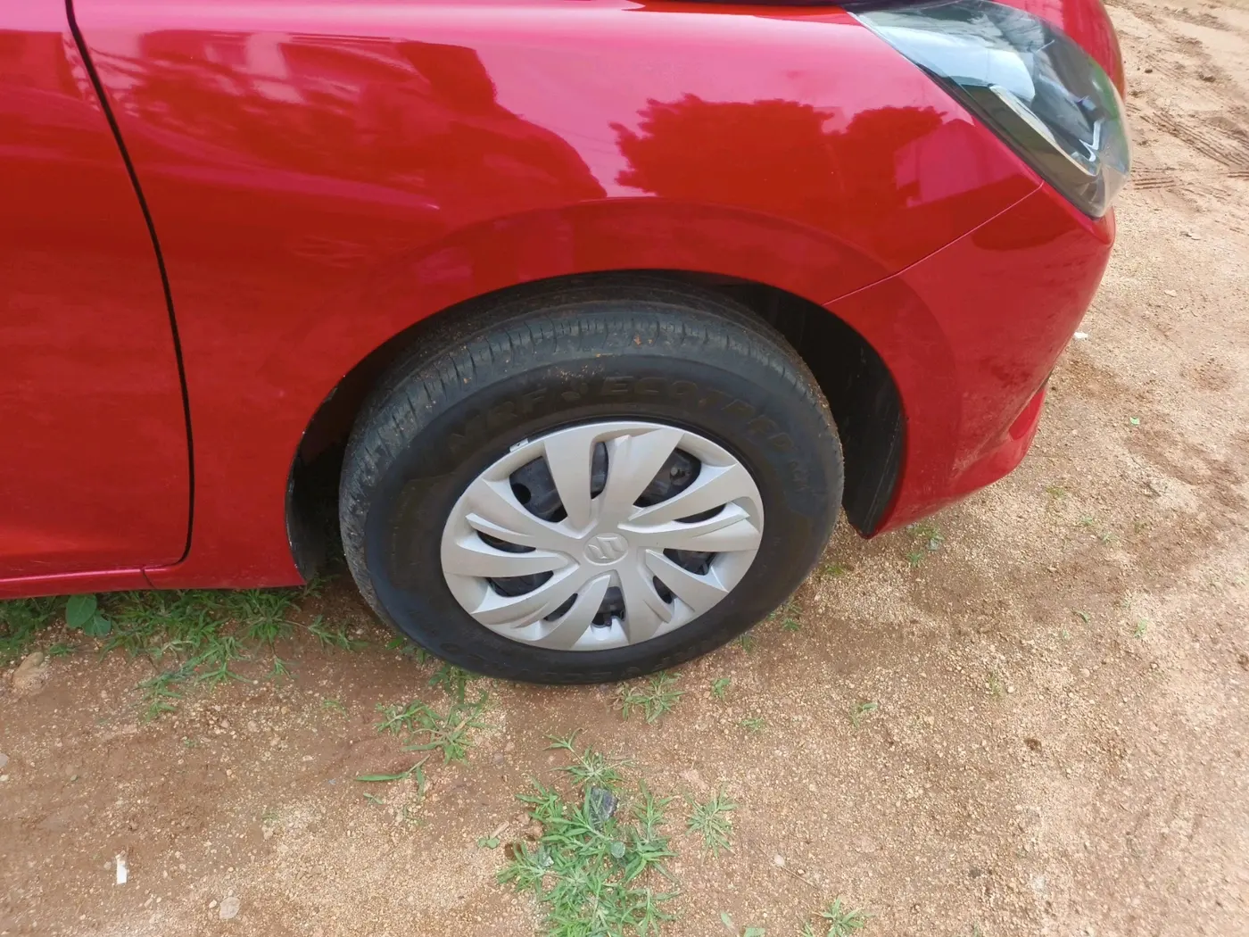 2026 Maruti Swift VXi, Petrol, Manual, 491 km, tyre