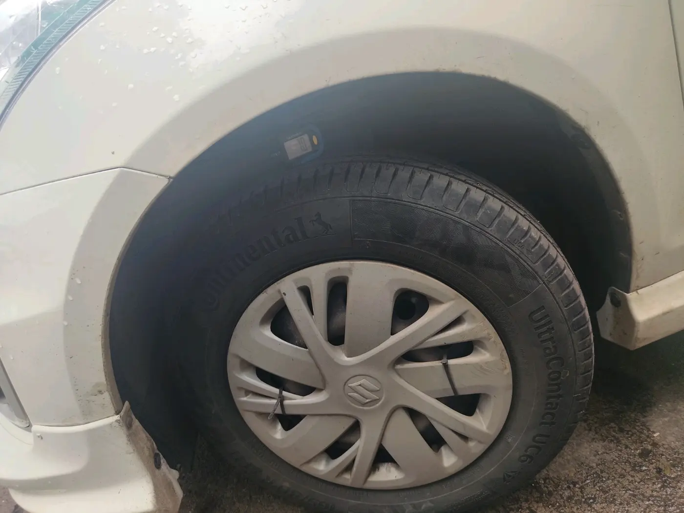 2015 Maruti Swift VXI, Petrol, Manual, 1,14,754 km, tyre