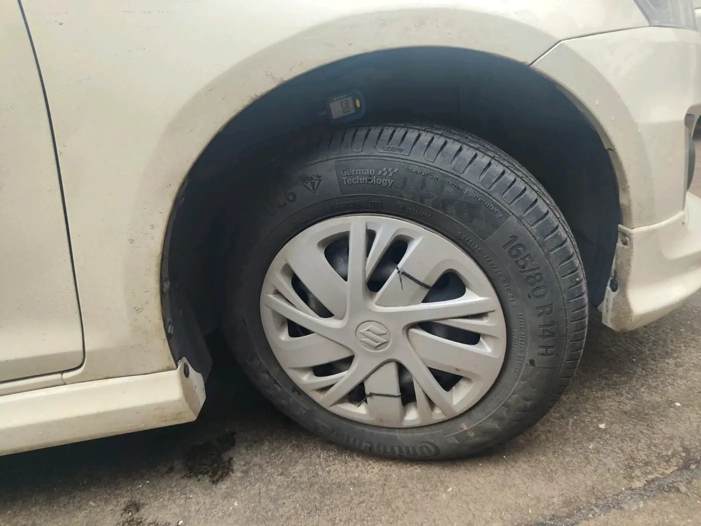 2015 Maruti Swift VXI, Petrol, Manual, 1,14,754 km, tyre