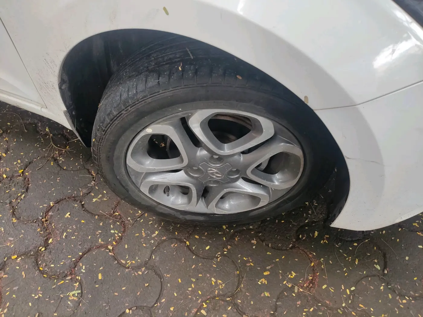 2019 Hyundai Elite i20 SPORTZ PLUS 1.2 DUAL TONE, Petrol, Manual, 4,632 km, tyre