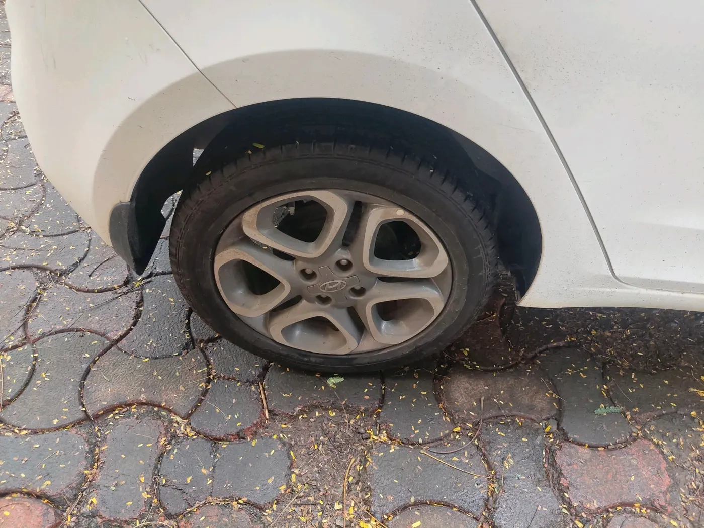 2019 Hyundai Elite i20 SPORTZ PLUS 1.2 DUAL TONE, Petrol, Manual, 4,632 km, tyre