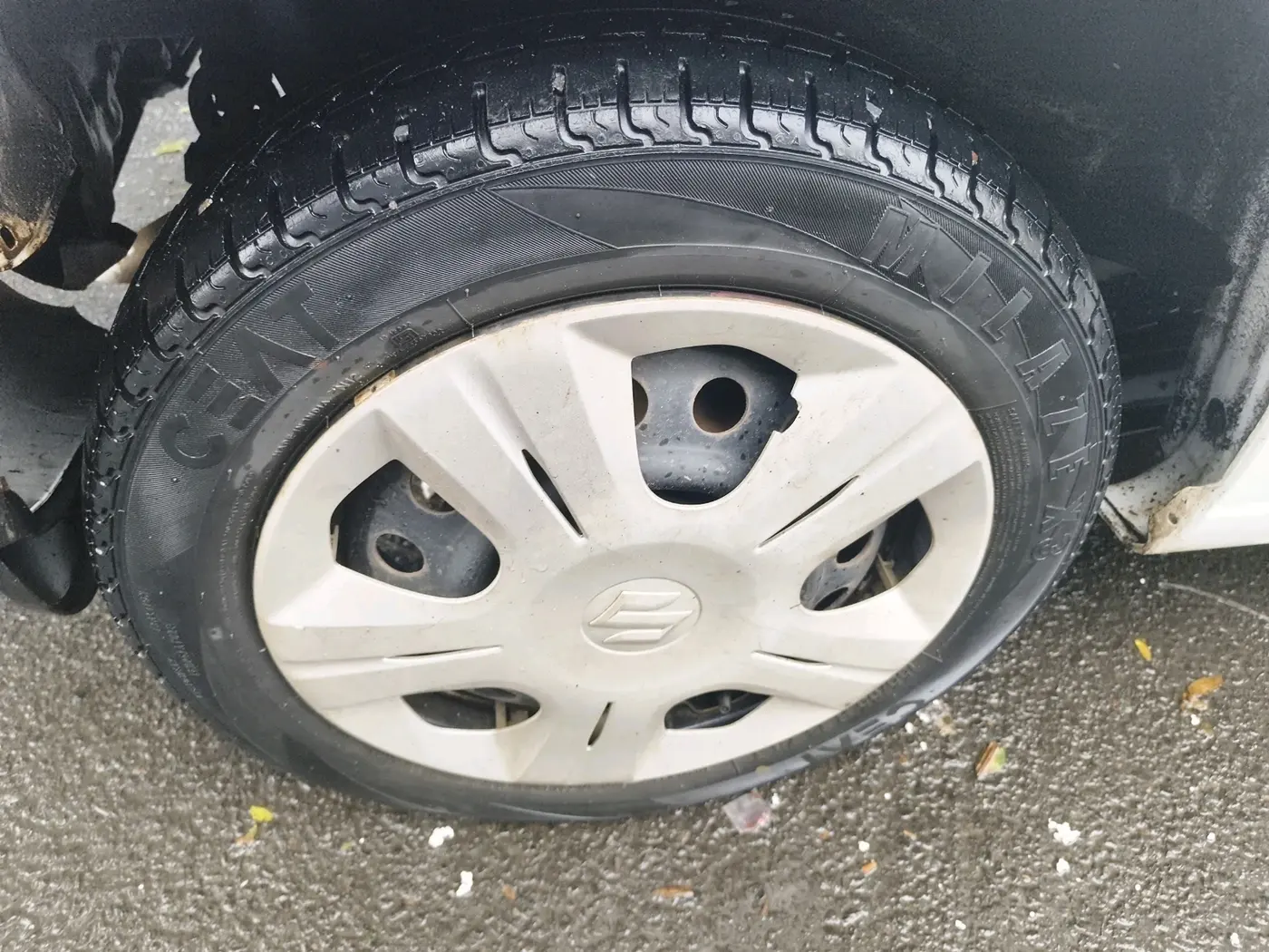 2016 Maruti Wagon R 1.0 VXI, CNG, Manual, 44,897 km, tyre