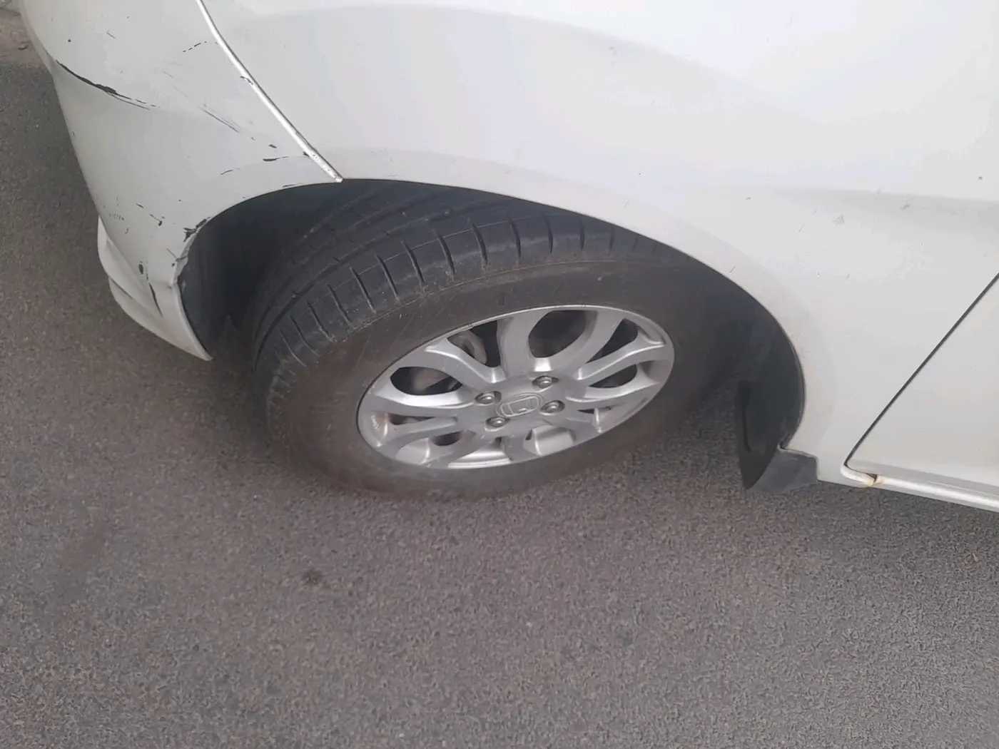 2015 Honda Amaze 1.2L I-VTEC VX, Petrol, Manual, 55,034 km, tyre