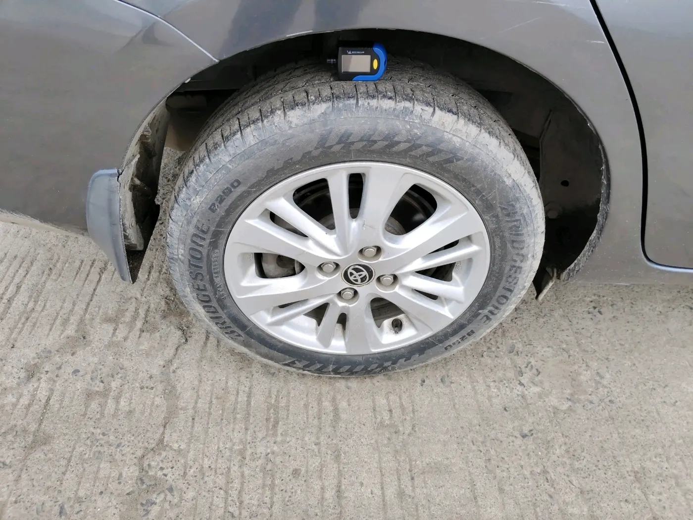 2018 Toyota YARIS V MT, Petrol, Manual, 1,16,810 km, tyre