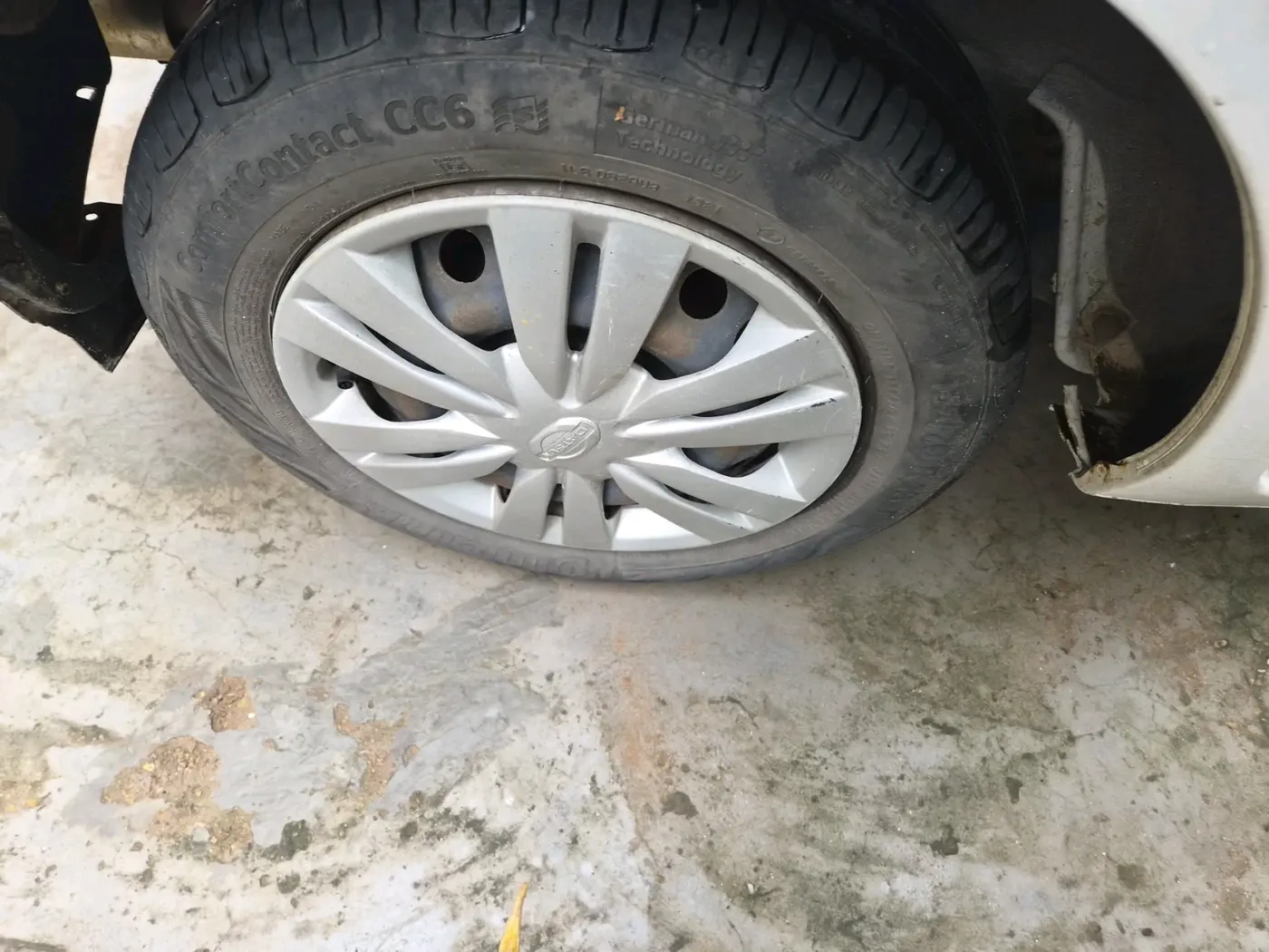 2015 Datsun Go T, CNG, Manual, 60,784 km, tyre