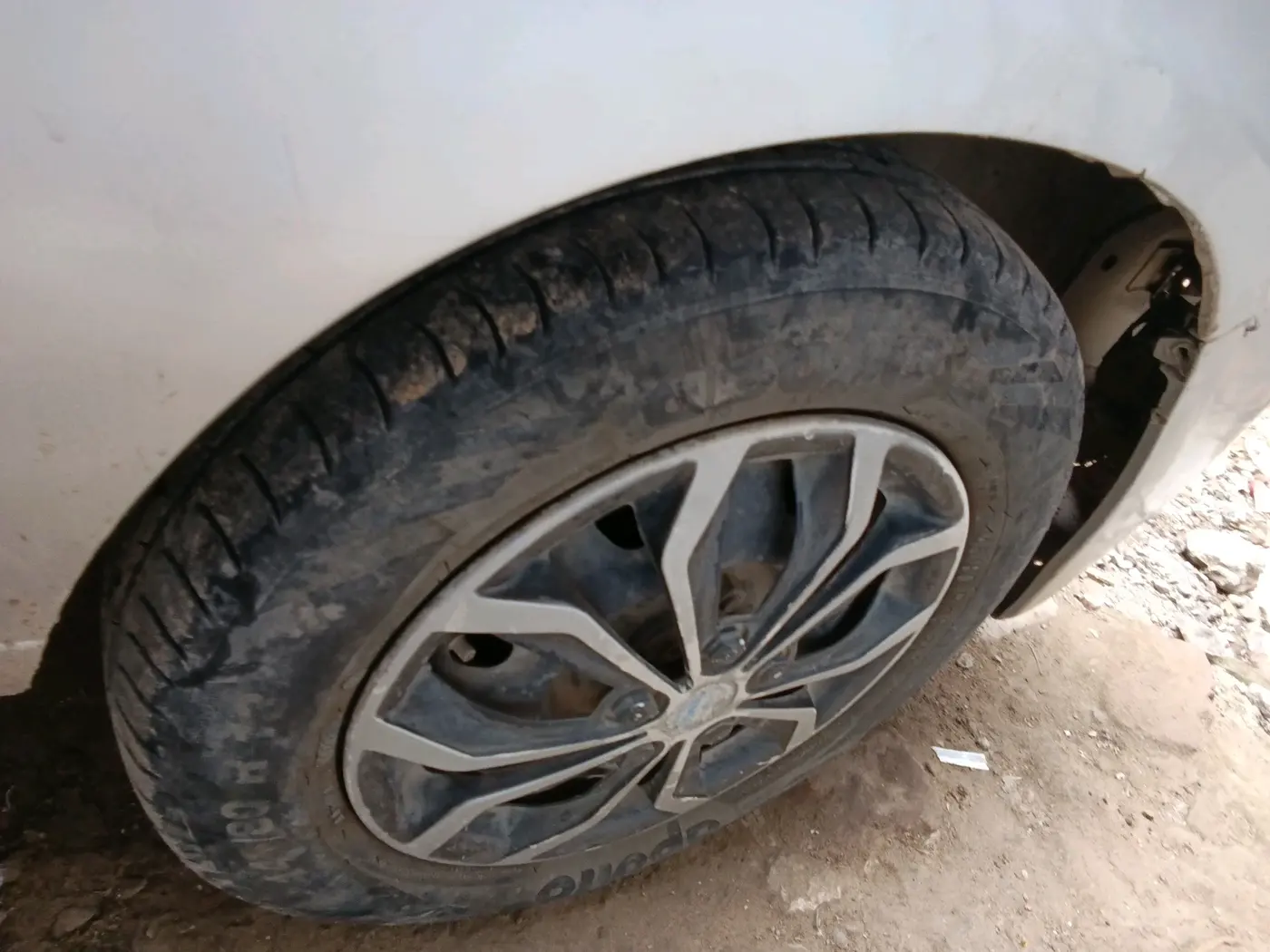 2012 Maruti Alto K10 VXI, CNG, Manual, 76,738 km, tyre