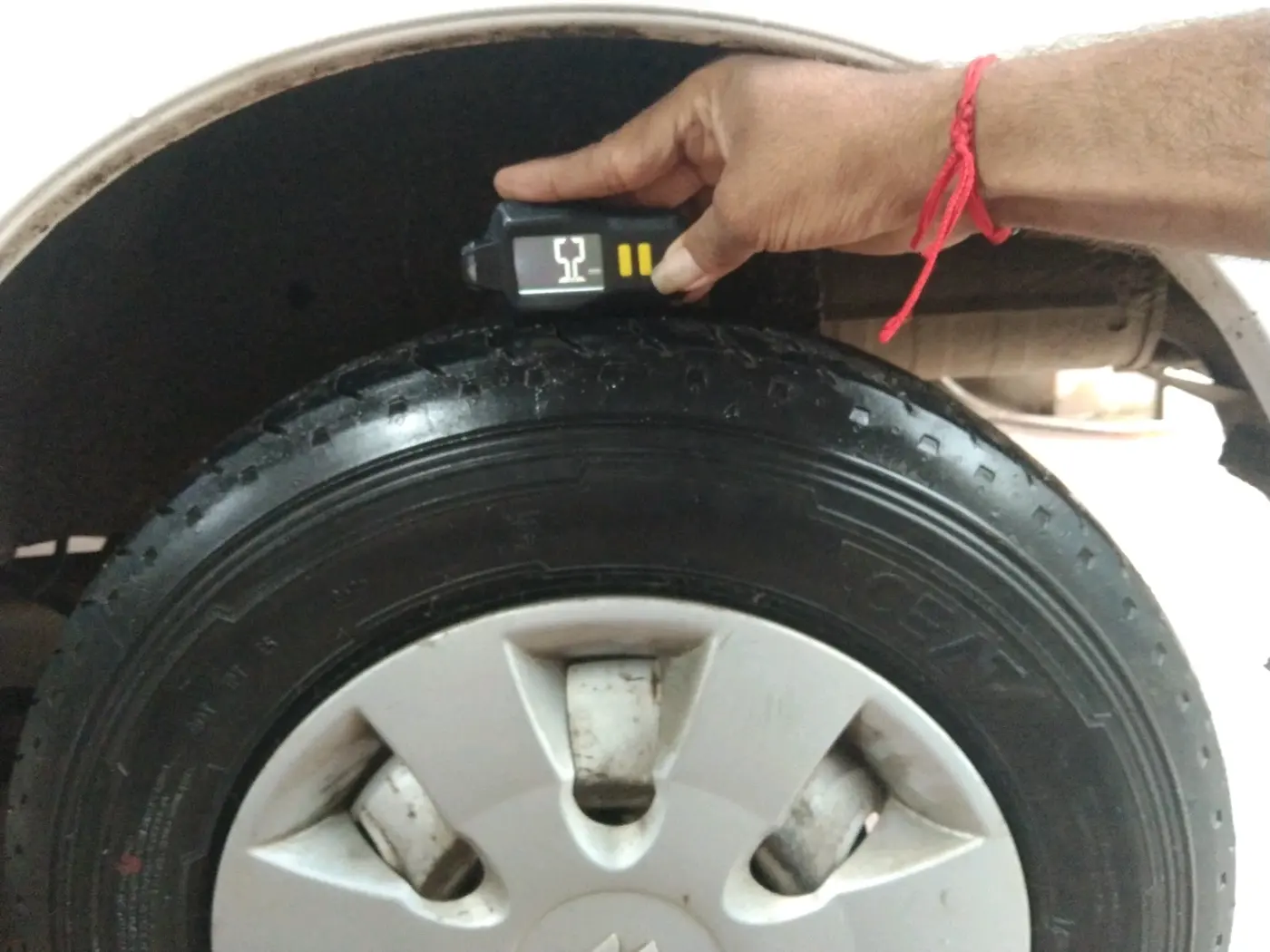 2019 Maruti Eeco 5 STR WITH A/C+HTR, CNG, Manual, 1,54,493 km, tyre