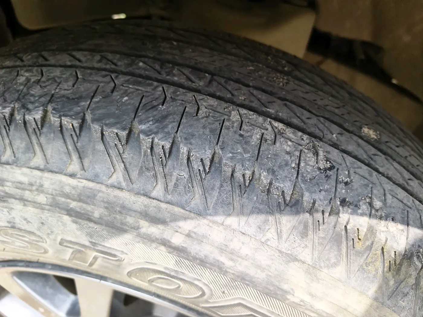 2023 Maruti JIMNY ALPHA ALL GRIP PRO AT, Petrol, Automatic, 37,614 km, tyre