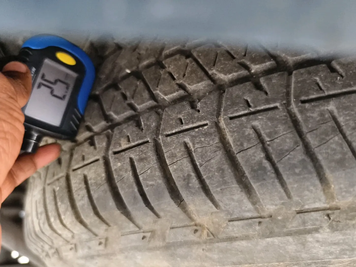 2015 Mahindra XUV500 W8, Diesel, Manual, 46,938 km, tyre