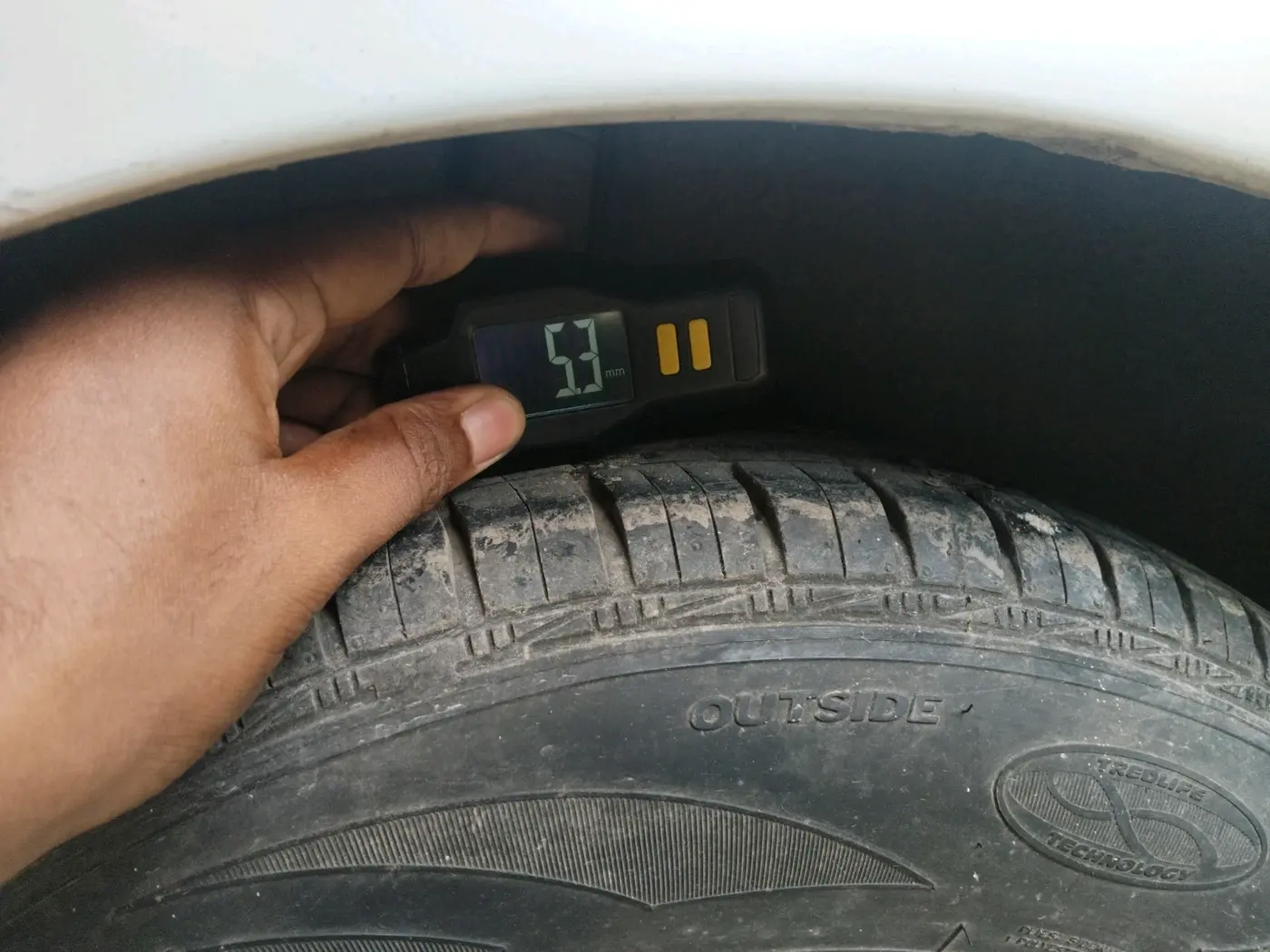 2011 Maruti Swift Dzire LXI, Petrol, Manual, 88,722 km, tyre