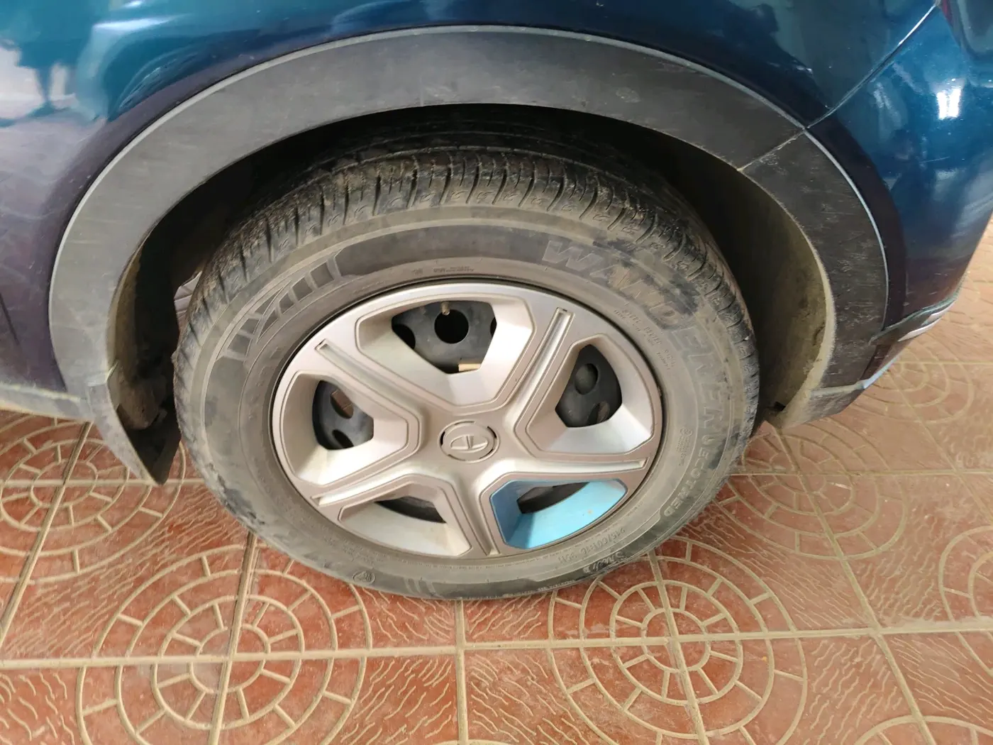 2023 Tata NEXON EV XM, Electric, Automatic, 22,369 km, tyre