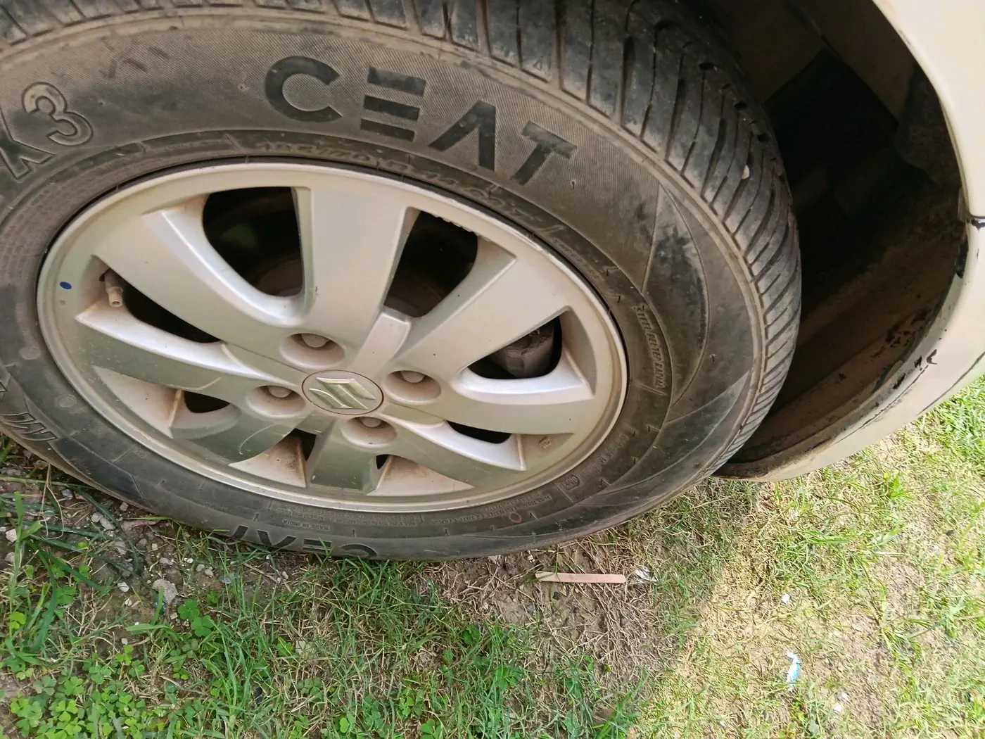 2011 Maruti Ritz ZXI, Petrol, Manual, 69,642 km, tyre