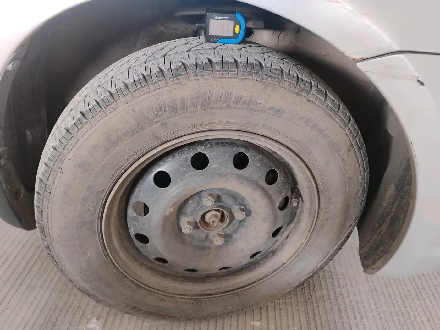 2011 Maruti Swift VXI, Petrol, Manual, 71,340 km, tyre