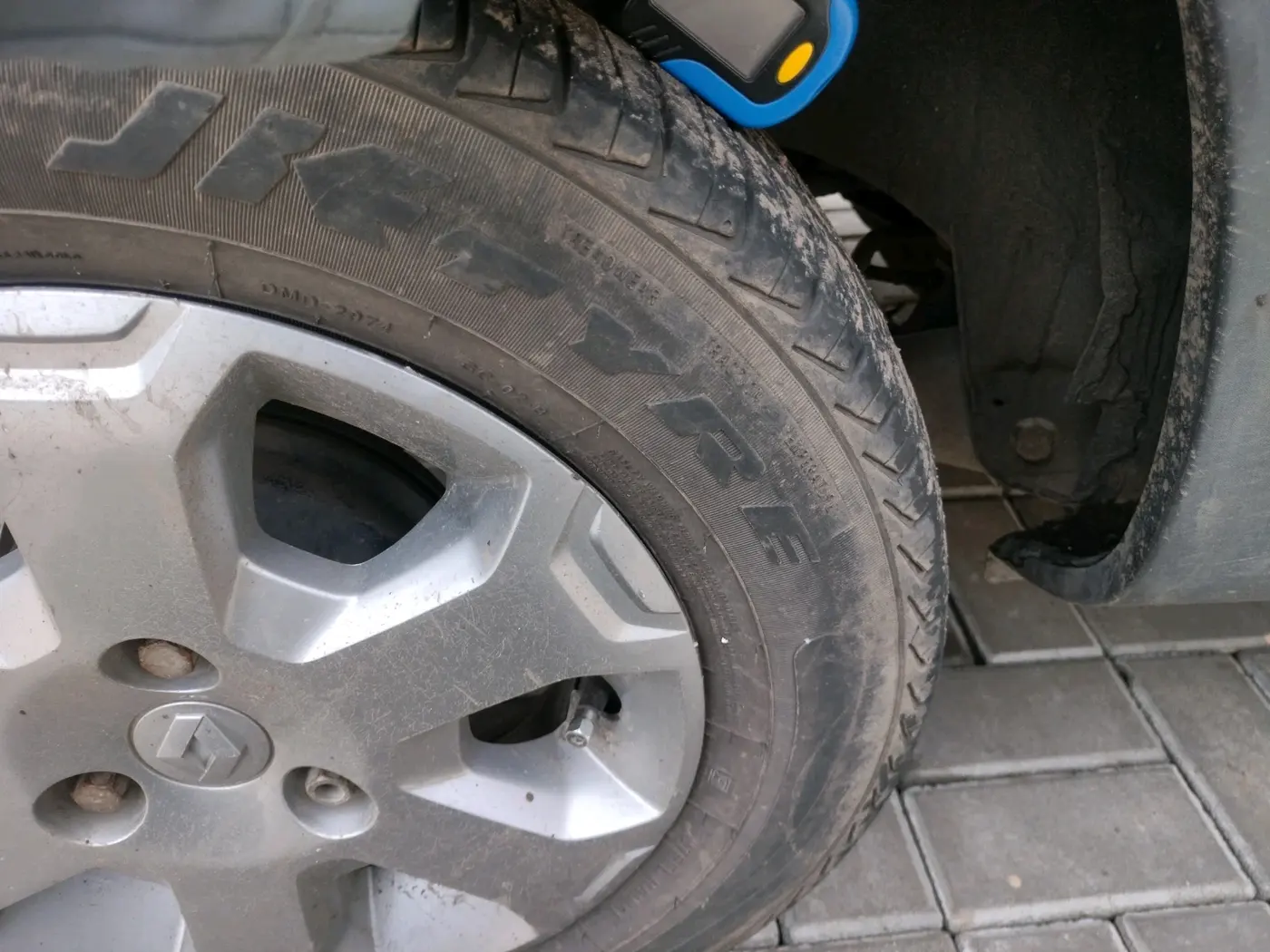 2019 Renault Kwid CLIMBER 1.0 AMT, Petrol, Automatic, 66,944 km, tyre