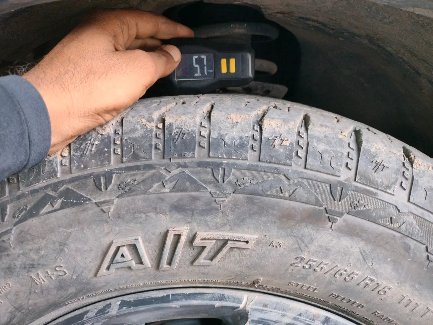 2022 Tata Safari XTA PLUS, Diesel, Automatic, 81,222 km, tyre