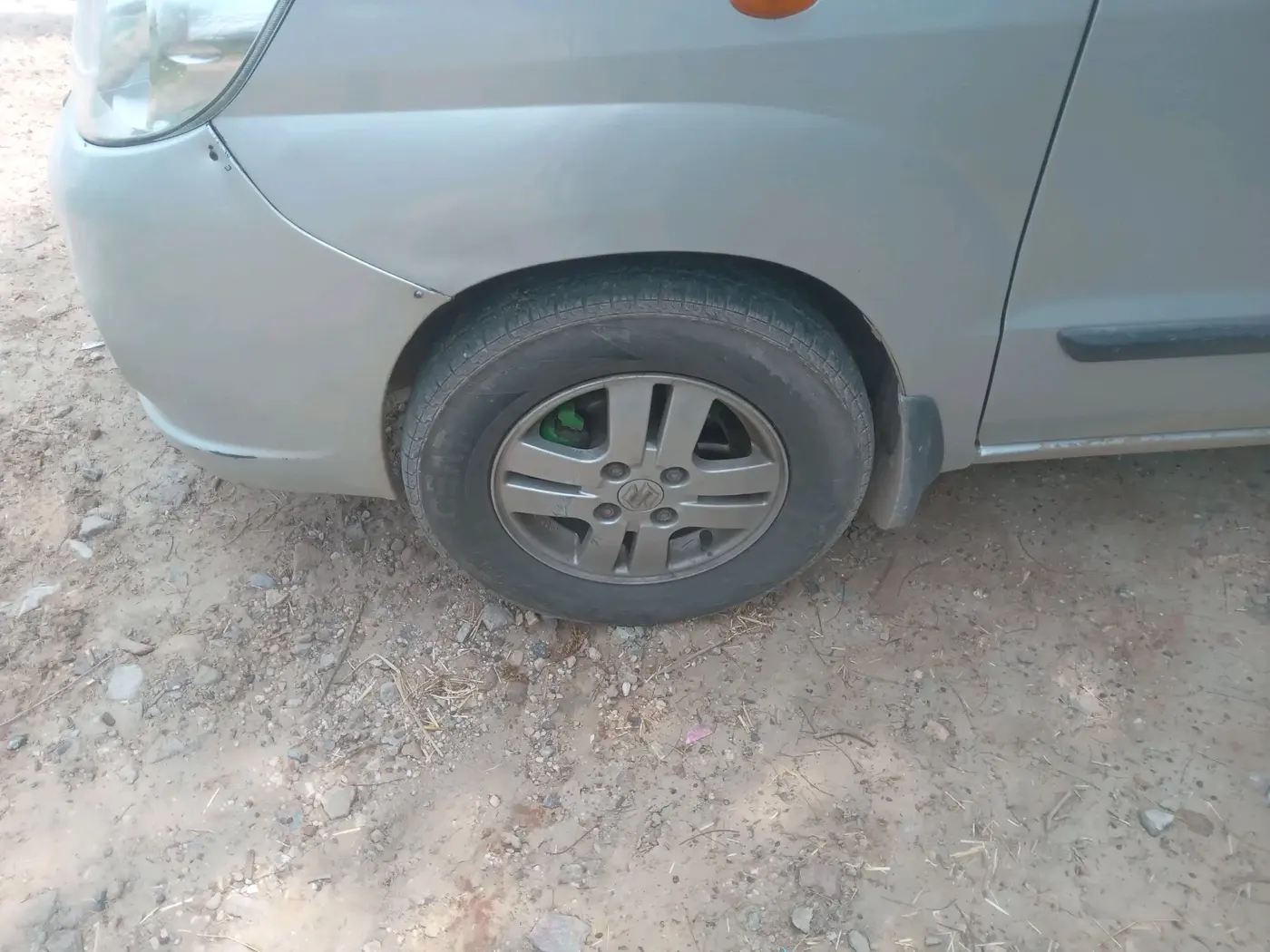 2011 Maruti Zen Estilo VXI, CNG, Manual, 83,046 km, tyre