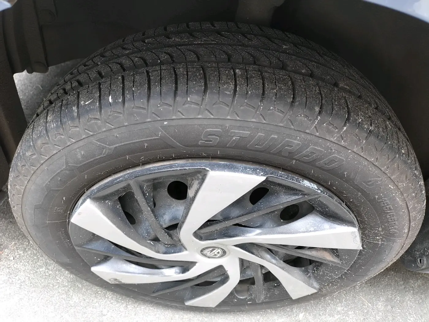 2015 Maruti Wagon R 1.0 VXI, Petrol, Manual, 20,106 km, tyre