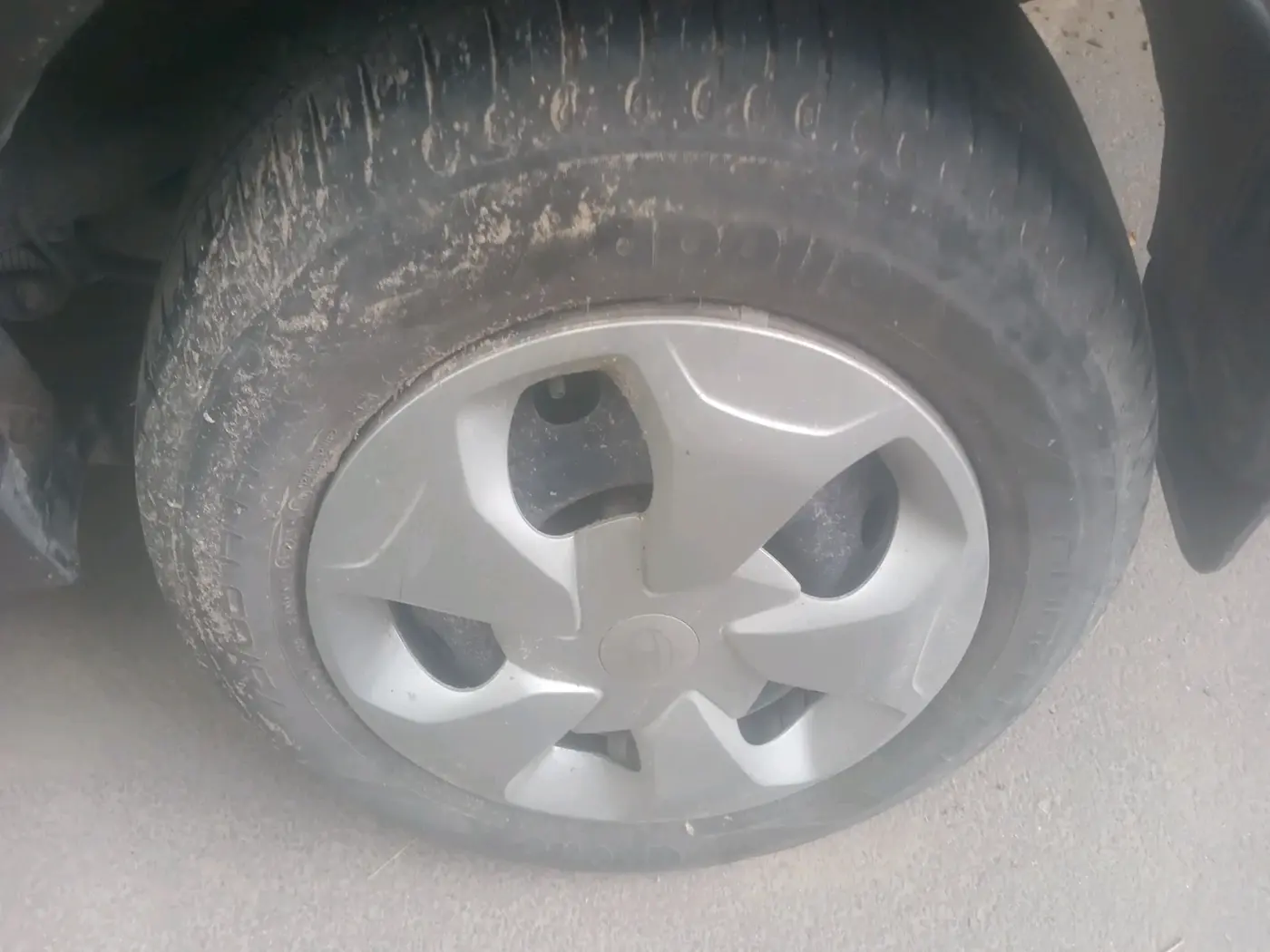 2024 Tata TIGOR XM CNG, CNG, Manual, 31,306 km, tyre