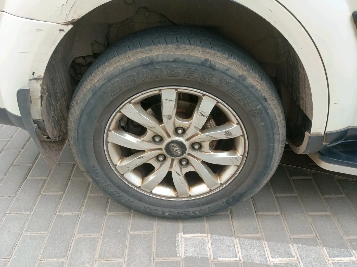 2017 Mahindra XUV500 W10 AT 1.99, Diesel, Automatic, 78,477 km, tyre